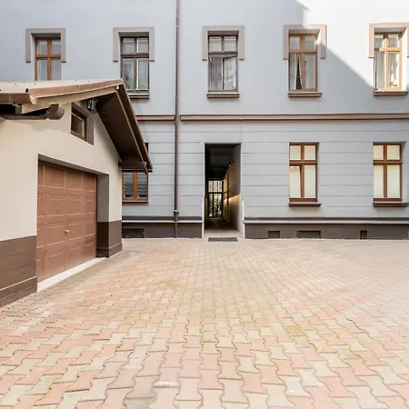 Starowislna 51 By Bookinghost * Краков