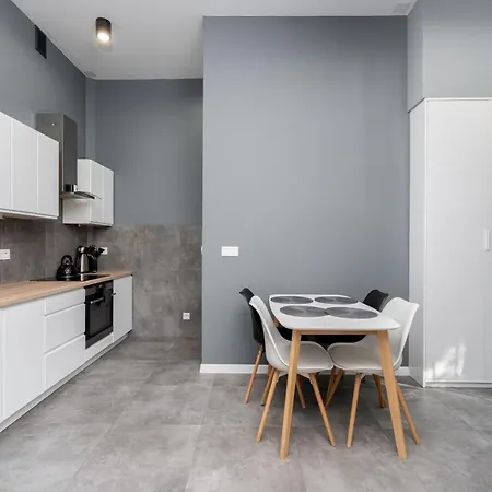 Starowislna 51 By Bookinghost * Krakau