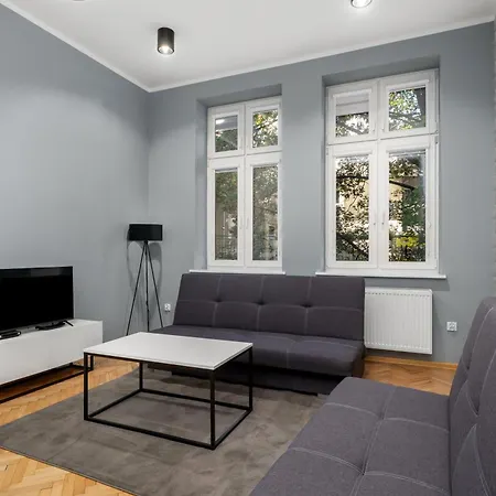 Starowislna 51 By Bookinghost